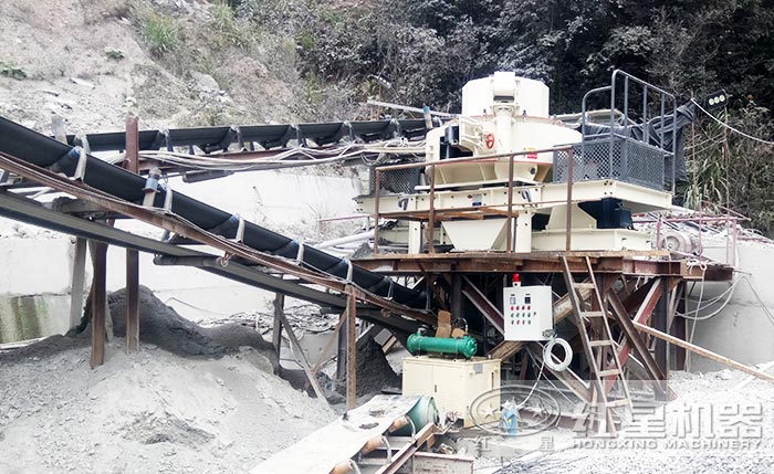 制砂機(jī)工作現(xiàn)場 制砂機(jī)工作現(xiàn)場