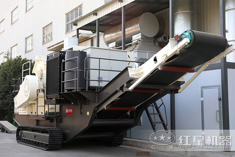 履帶式移動(dòng)細(xì)碎機(jī) 履帶式移動(dòng)細(xì)碎機(jī)