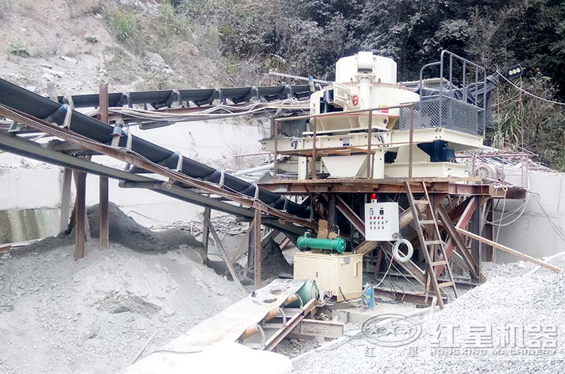 機(jī)制砂生產(chǎn)線現(xiàn)場(chǎng) 機(jī)制砂生產(chǎn)線現(xiàn)場(chǎng)