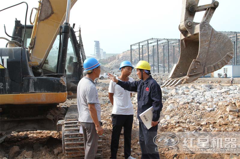 技術(shù)人員指導(dǎo)安裝現(xiàn)場 技術(shù)人員指導(dǎo)安裝現(xiàn)場