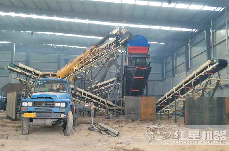 移動式建筑垃圾處理生產線現場 移動式建筑垃圾處理生產線現場