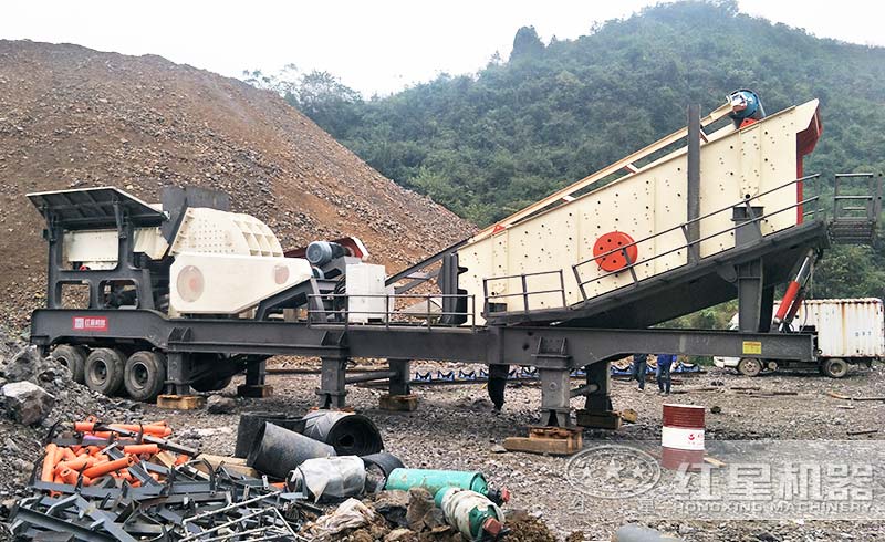 紅星移動(dòng)破碎機(jī)現(xiàn)場(chǎng) 紅星移動(dòng)破碎機(jī)現(xiàn)場(chǎng)