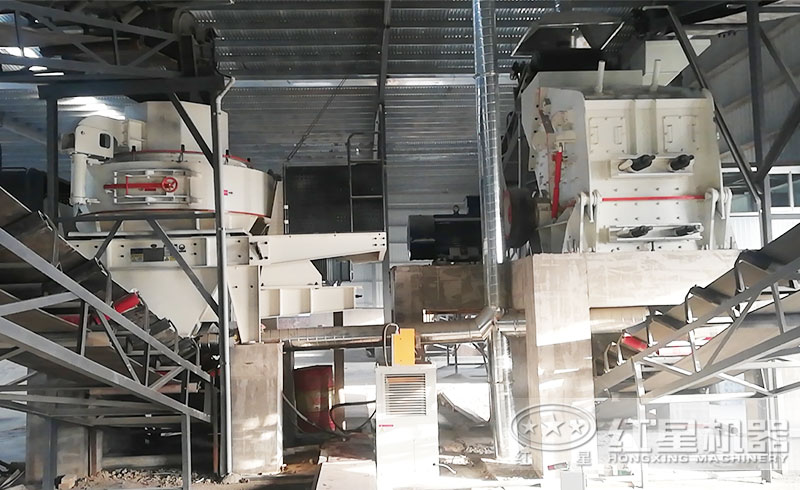 客戶來廠咨詢：想購買日產(chǎn)1000噸的制砂機(jī)，有推薦的型號嗎？