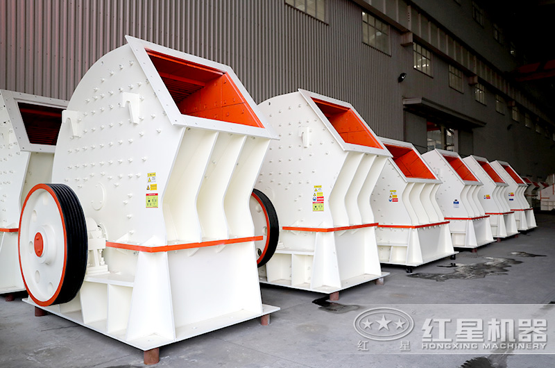 PCZ型重錘式破碎機(jī)，碎石一次成型