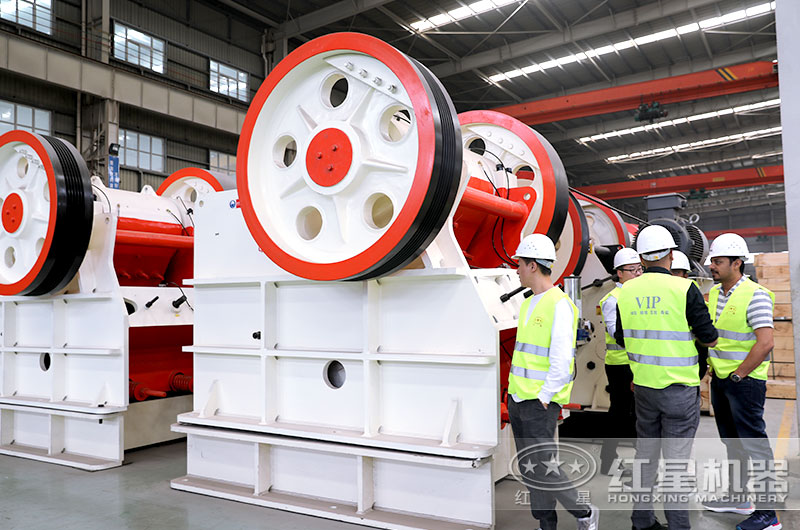 紅星客戶到廠參觀考察設(shè)備，近距離了解設(shè)備性能