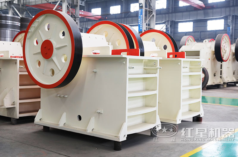 912顎式破石機(jī)產(chǎn)量是多少？一臺(tái)價(jià)格多少錢？