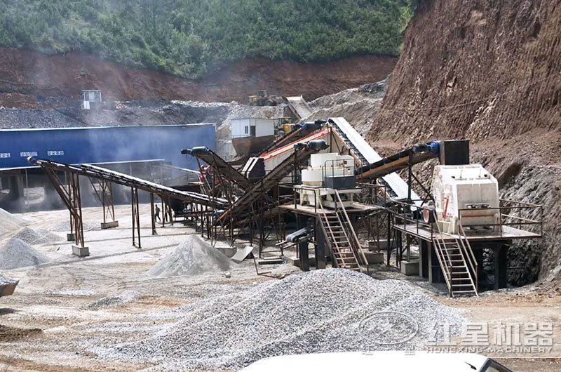 石膏制砂機(jī)工作現(xiàn)場(chǎng)圖片 石膏制砂機(jī)工作現(xiàn)場(chǎng)圖片