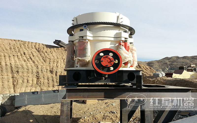 hp300圓錐破碎機(jī)每小時(shí)產(chǎn)多少噸？多少錢一臺(tái)？